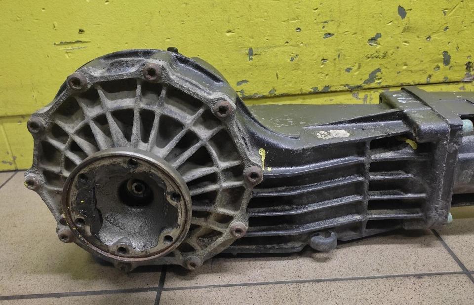 Audi A4 B5 1994-2001 sedan 1.8  Diferenciál zadný 01H525085A
