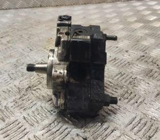 BMW 5 E60 2003-2010 combi 3.0 D diesel MT 160 kW 2004  Vstrekovacie čerpadlo 0445010073