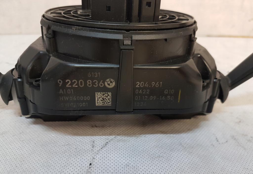 BMW 7 F01 2008-2015 sedan 4.4 XDRIVE V8 petrol AT 300 kW 2010  Prepínacie páčky pod volantom 9220836