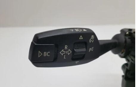 BMW 1 E87 2004-2011 hatchback 2.0 petrol MT 105 kW 2008  Prepínacie páčky pod volantom 6962662