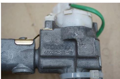 Toyota Land Cruiser J120 2002-2010 suv 3.0 D4D diesel 120 kW 2004  Riadiaca jednotka motora (štartovací komplet) 89661 - 6A060