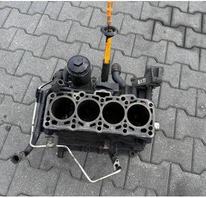 Skoda Octavia II 2004-2013 combi 1.9 TDI diesel MT 77 kW 2005  Blok motora BKC