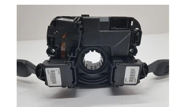 BMW 1 E87 2004-2011 hatchback 2.0 petrol MT 105 kW 2008  Prepínacie páčky pod volantom 6962662