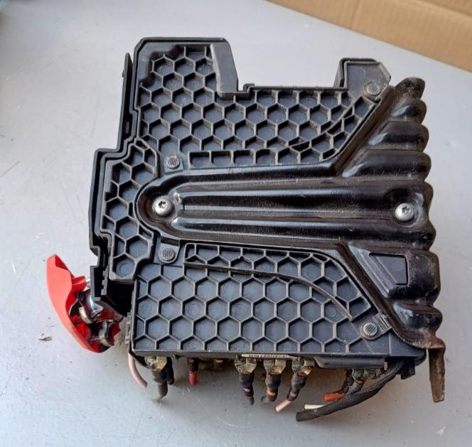 Peugeot 308 II 2013-2021  Modul 9675349880