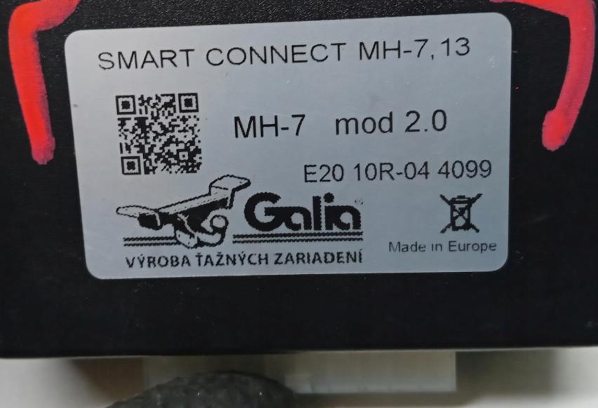 Renault Fluence sedan 1.6 16v petrol MT 81 kW 2010  Modul 10R-044099