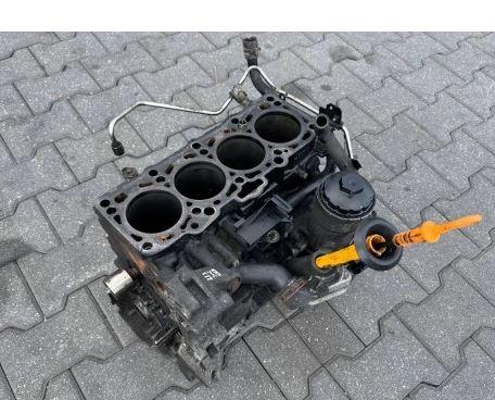 Skoda Octavia II 2004-2013 combi 1.9 TDI diesel MT 77 kW 2005  Blok motora BKC