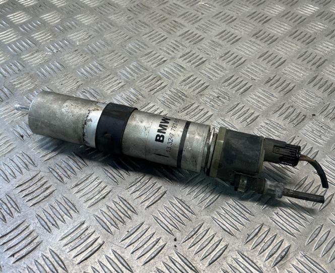 BMW 3 E90 2005-2013 sedan 2.0 diesel MT 120 kW 2006 ohrievač paliva 7802940
