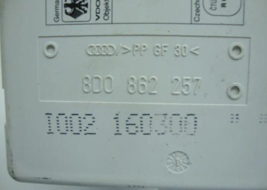 Audi A4 B5 1994-2001 sedan 1.6 petrol MT 74 kW 1999  Pumpa centrálneho zámku 8D0862257