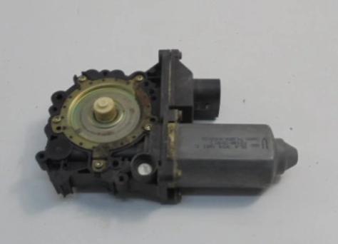 Audi A3 8L 1996-2003 hatchback 1.6 petrol MT 75 kW 2001  Mechanizmus sťahovania okna predný ľavý  - motorcek 8L4959801C