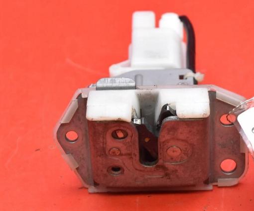 Suzuki SX4 I 2006-2014 hatchback 1.6 16v petrol MT 79 kW 2008  Zámok zadnej kapoty