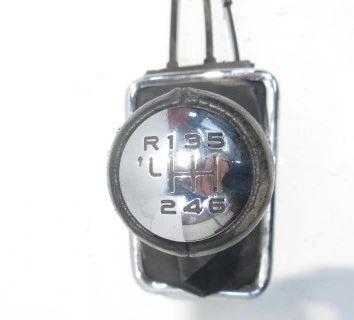 Peugeot 407 combi 2.0 HDI diesel MT 100 kW 2007  Rýchlostná páka (kulisa)