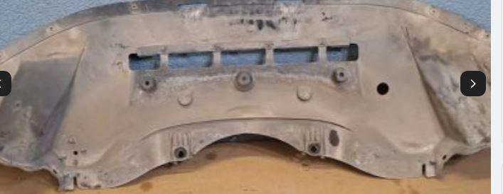 Lancia Thema II 2011-2014 sedan 3.0 CRD diesel AT 176 kW 2011  Kryt motora spodný 57010301AC