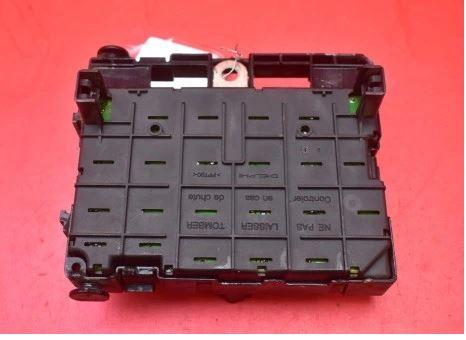 Peugeot 206 hatchback 1.4 HDI diesel MT 50 kW 2005  Poistková skrinka 9657608880