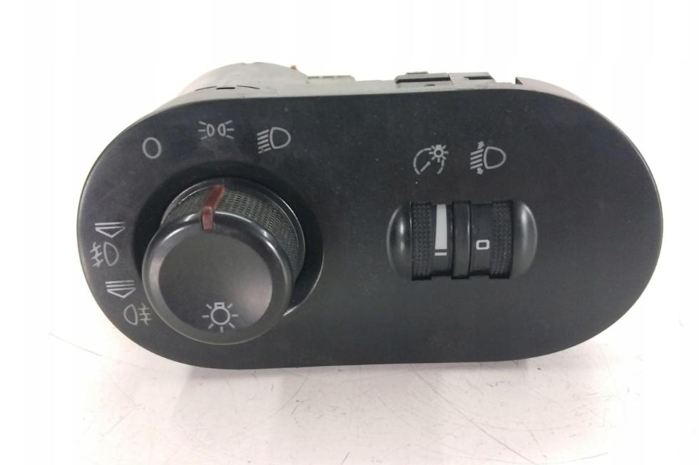 Seat Ibiza III 6L 2002-2008 hatchback 1.4 16v petrol AT 55 kW 2005  Prepínač svetiel 6L1941531AF