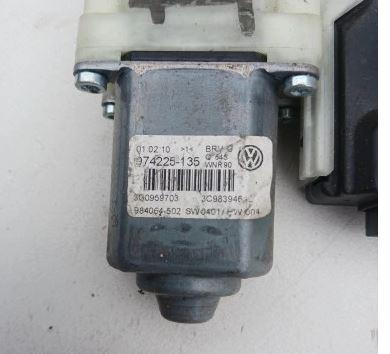 Volkswagen Passat B7 2010-2014 sedan 2.0 TDI diesel MT 103 kW 2012  Motorček okien zadný ľavý 3C0959795 3C0959703
