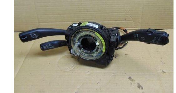 Audi A4 B8 2007-2015 combi 1.8 TFSI petrol MT 88 kW 2009  Prepínacie páčky pod volantom 8K0953568F