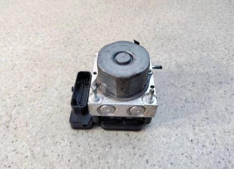 Mercedes B W245 2005-2011 hatchback 2.0 CDI diesel 80 kW 2005  Pumpa ABS A0084317512