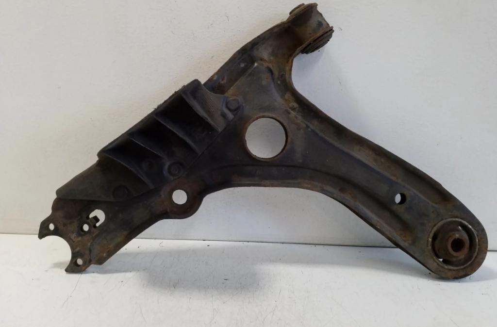 Volkswagen Golf III 1991-1998 hatchback 1.9 TDI diesel MT 66 kW 1994  Rameno stierača predné ľavé 1H0615447