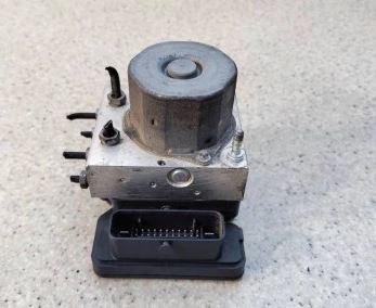 Mercedes B W245 2005-2011 hatchback 2.0 CDI diesel 80 kW 2005  Pumpa ABS A0084317512