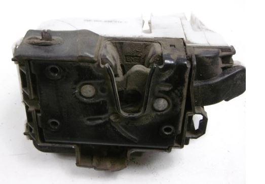 Volkswagen Polo III 6N 1994-2001 hatchback 1.4 TDI diesel MT 55 kW 1999  Zámok dverí zadný pravý 6N4839016C