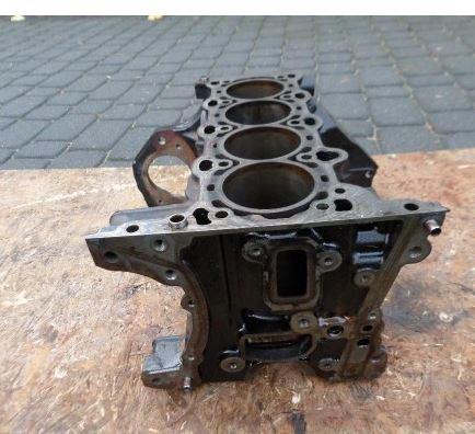 Opel Corsa D 2006-2014 hatchback 1.4 16v petrol MT 74 kW 2009  Blok motora 55561961
