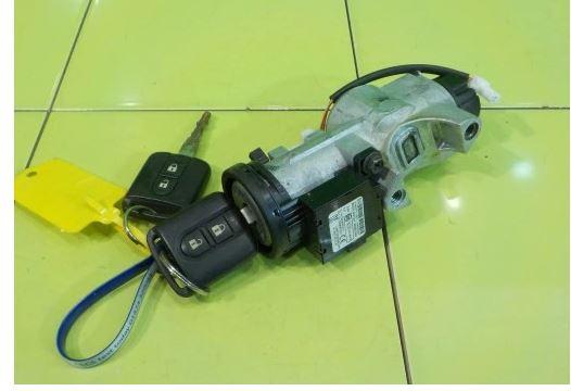 Nissan Qashqai I J10 2006-2013 hatchback 1.5 DCI diesel MT 78 kW 2007  Spínacia skrinka A2022G591  N0502825