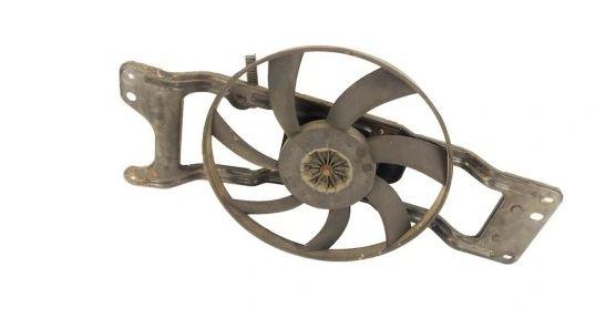 Renault Megane I 1995-2003 sedan 1.6 16v petrol MT 79 kW 1999  Ventilátor chladiča klimatizácie