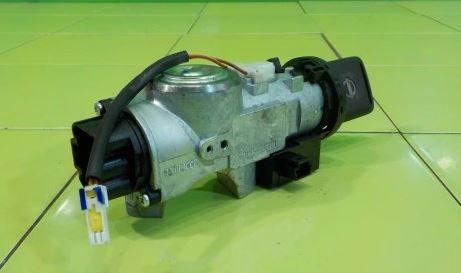 Nissan Qashqai I J10 2006-2013 hatchback 1.5 DCI diesel MT 78 kW 2007  Spínacia skrinka N0502825 28590C9968