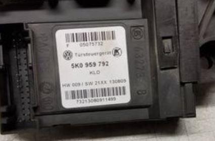 Skoda Octavia II 2004-2013 hatchback 1.4 TSI petrol MT 90 kW 2009  Motorček okien predný pravý 1T0959702R 5K0959792 63272