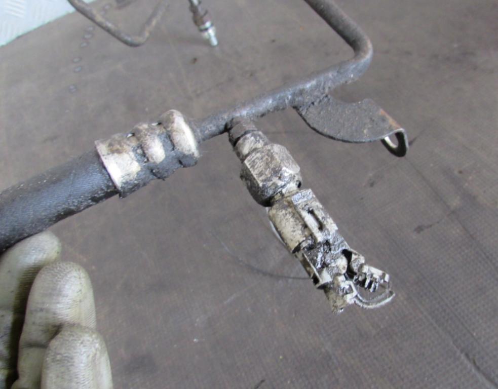 Renault Thalia II 2008-2013 sedan 1.2 16v petrol MT 55 kW 2009  Rúrka servočerpadla