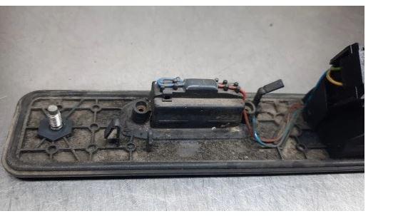 Volvo V70 III 2007-2016 combi 2.0 D diesel MT 100 kW 2008  Kľučka zadnej kapoty vonkajšia 30699743