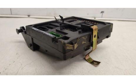 Volkswagen Sharan I 1995-2010 hatchback 1.9 TDI diesel 81 kW 1997  Poistková skrinka 7M3962258AG