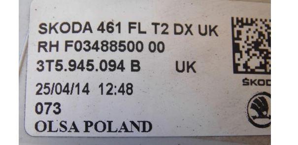 Skoda Superb III 2015-2024 sedan   Svetlo zadné pravé 3T5945094B