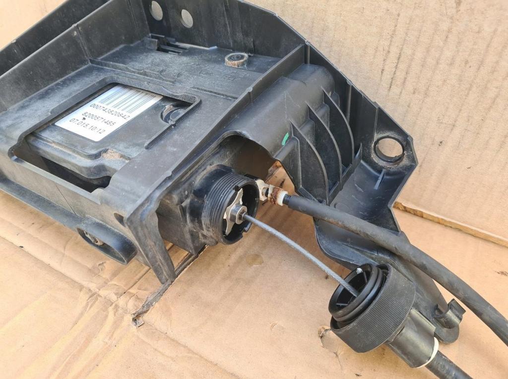 Renault Scenic II 2003-2009 Ručná brzda 8200571485