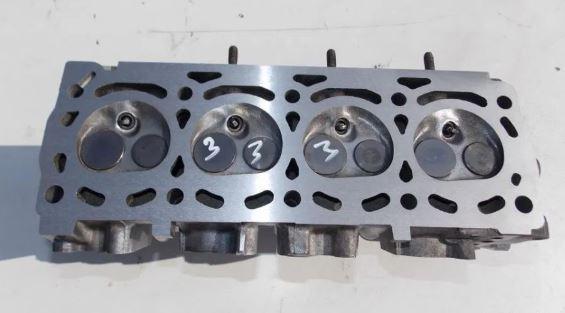 Volkswagen Polo III 6N 1994-2001 sedan 1.4 petrol MT 44 kW 1996  Hlava valcov AKK AUD