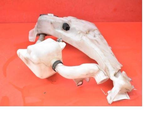 Volvo V50 combi 2.0 D diesel MT 100 kW 2006  Nádržka ostrekovačov 4N51-13K163-AC 3M51-17618-AG