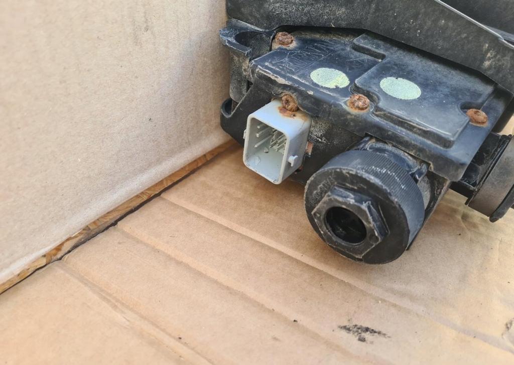 Renault Scenic II 2003-2009 Ručná brzda 8200571485