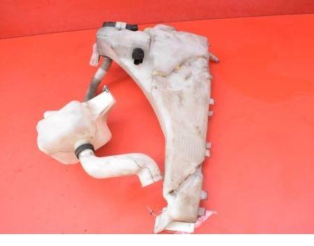 Volvo V50 combi 2.0 D diesel MT 100 kW 2006  Nádržka ostrekovačov 4N51-13K163-AC 3M51-17618-AG