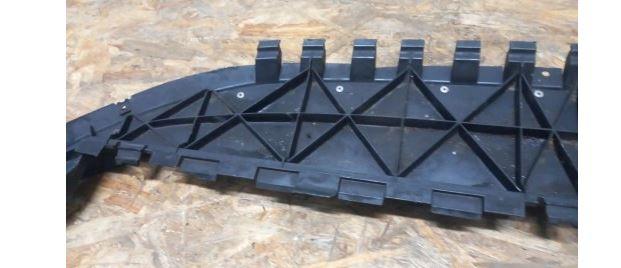 Volvo S40 I 1995-2004 sedan 1.6 16v petrol MT 80 kW 2000  Kryt motora spodný 30763681