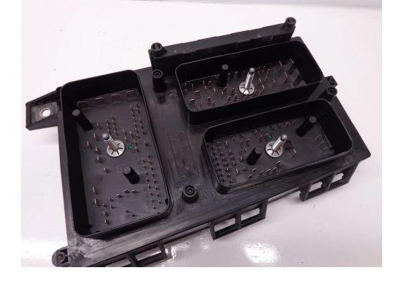 Opel Astra III 2004-2014 sedan 1.3 CDTI diesel MT 66 kW 2010  Poistková skrinka 13206745 GR