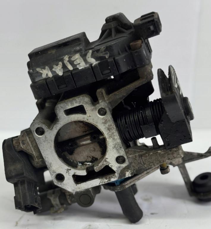 Opel Corsa B 1993-1999 hatchback 1.0 12v petrol MT 40 kW 1997  Škrtiaca klapka 0132008602 0280122014