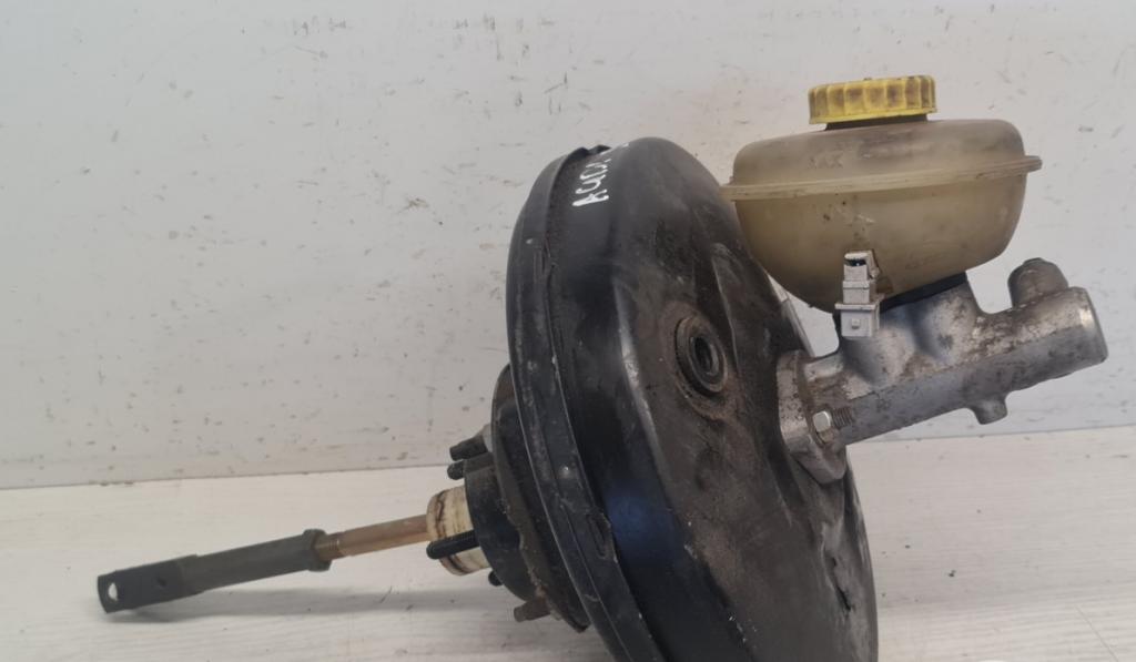 Audi 80 B4 1991-1994 combi 1.6 petrol MT 74 kW 1995  Posilňovač bŕzd 4A0612105Q