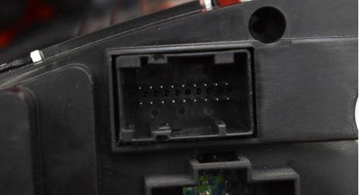 Fiat Stilo hatchback 1.9 JTD diesel MT 88 kW 2005  Prístrojová doska 1FCF-10849-BG