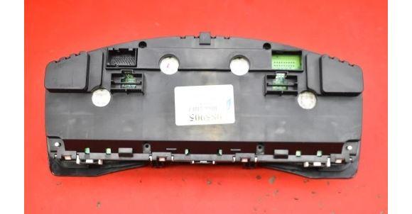 Fiat Stilo hatchback 1.9 JTD diesel MT 88 kW 2005  Prístrojová doska 1FCF-10849-BG