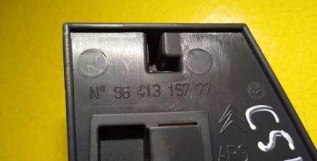 Citroen C5 I 2001-2008 combi 2.2 HDI diesel MT 98 kW 2002  Kľučka dverí vnútorná predná ľavá 9641315777