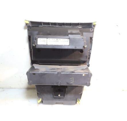 Toyota Corolla E12 2001-2009 sedan 1.6 VVTI 16v petrol 81 kW 2006  Panel kúrenia/klimatizácie 55411-1A240