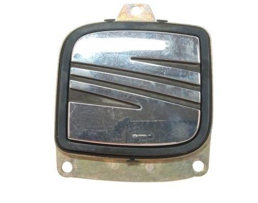 Seat Cordoba I 1993-2002 sedan 1.4 16v petrol MT 55 kW 2000  Kľučka zadnej kapoty vonkajšia 6L6827565B