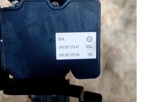 Skoda Fabia II 2007-2014 hatchback 1.6 TDI diesel MT 55 kW 2013  Pumpa ABS 6R0614517AK