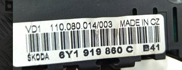 Skoda Fabia I 1999-2007 hatchback 1.4 petrol MT 50 kW 2000  Prístrojová doska 110080014 6Y1919860C