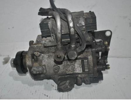Opel Vectra C 2002-2008 sedan 2.2 DTI diesel MT 92 kW 2004  Vstrekovacie čerpadlo 0470504224 ; 55352862 ; 0281011055